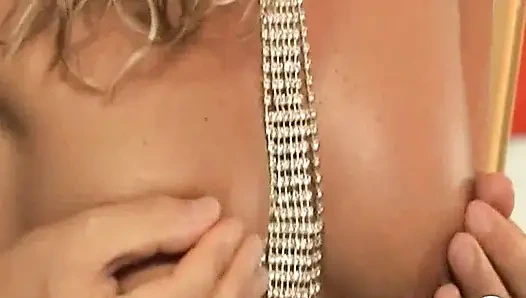 Footfetish and Bathroom Fuck for Alessia Donati