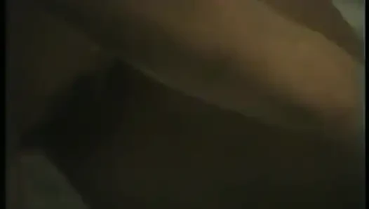 Video jadul cewek imut rambut cokelat lagi mandi