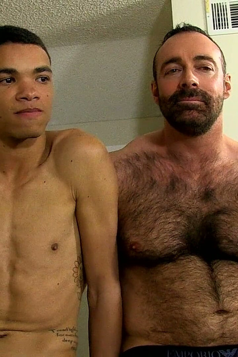 Muscle Top & Twinky Bottom on Set