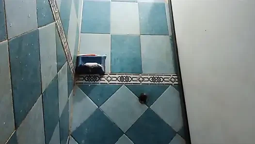 Duşta Meksikalı tombul Karmica'nın derlemesi