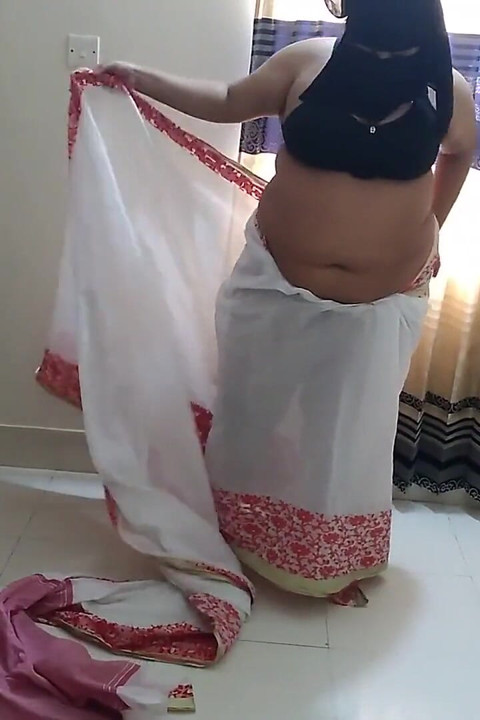 Father-in-law Fucks Daughter-in-law While Wearing Saree - Hindi Audio