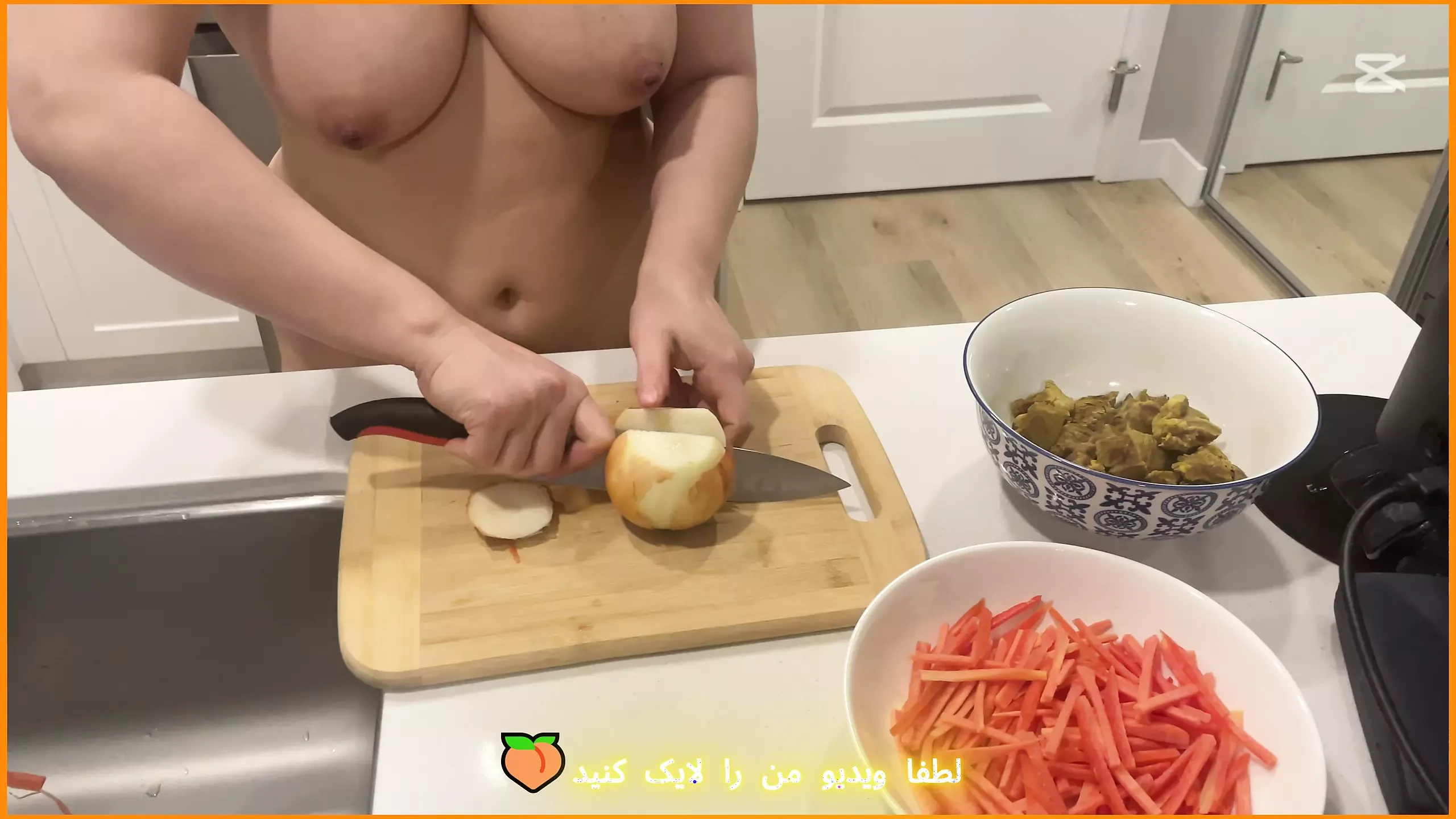 Isteri Iran Kanada berkongkek di dapur 🥵