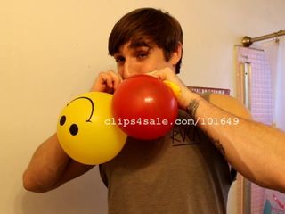 Ballonfetisj - Logan blaast ballonnen deel 4 video 1