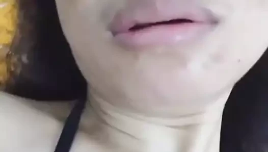 Lucky Kik Show Her Ass and Finish for You