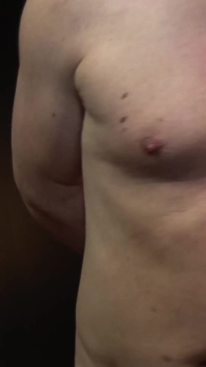 Дві пустотливі стриптизерки люблять ділитися великим жорстким членом | Кліп 2