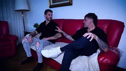 wenn man sich mit einem Freund trifft, um das Fußballspiel zu schauen, und am Ende FIT-keilabassi feiert, wenn man sich mit dem Partner trifft