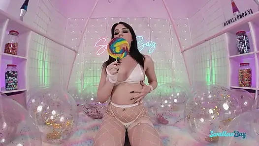 Süße stiefschwester whitney liebt es, meinen schwanz zu lutschen