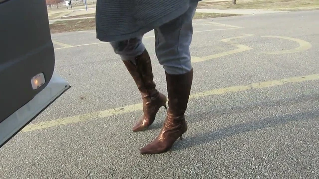 donald pliner Gold Snake boots
