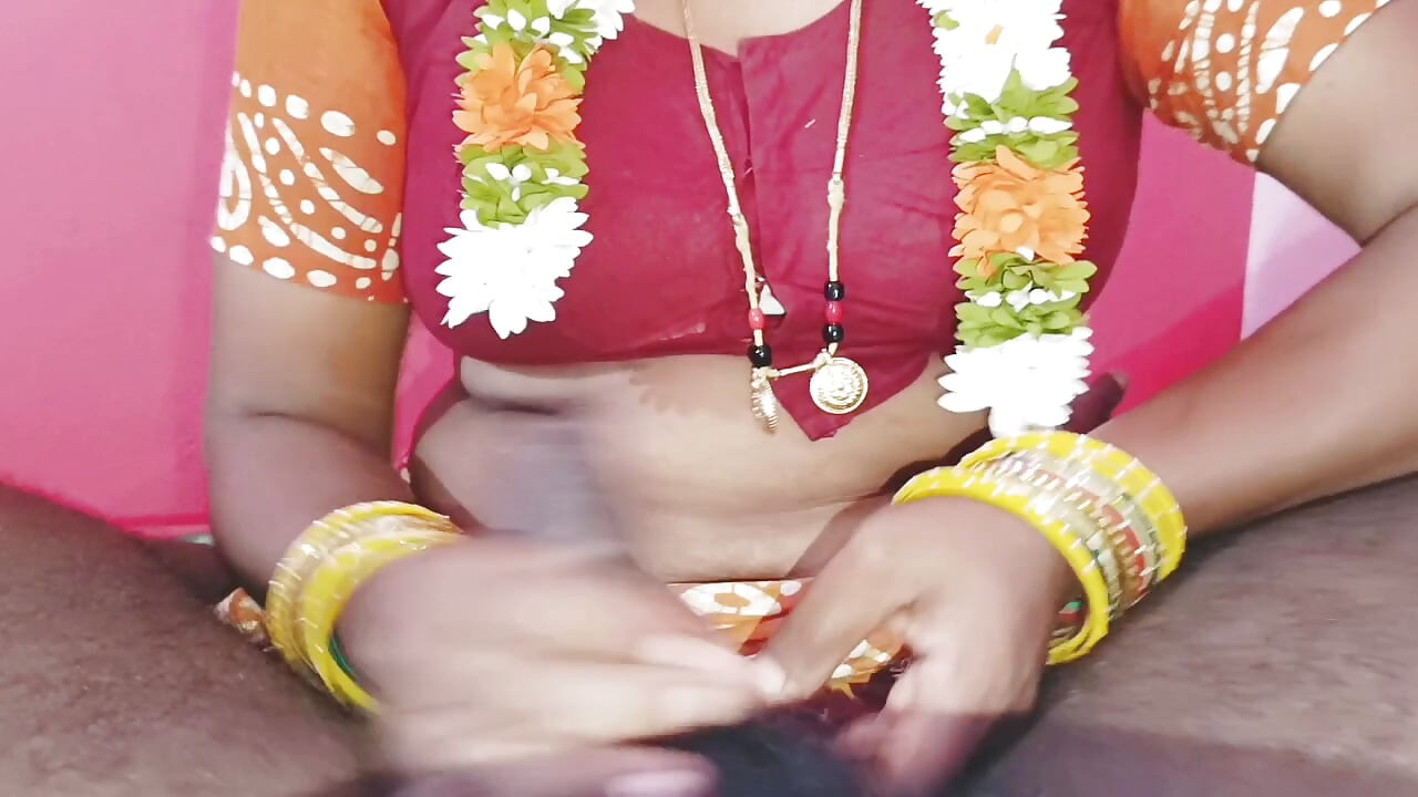 Indian Beautiful Saree Stepmom Fucking Stepson Telugu Dirty Talks.