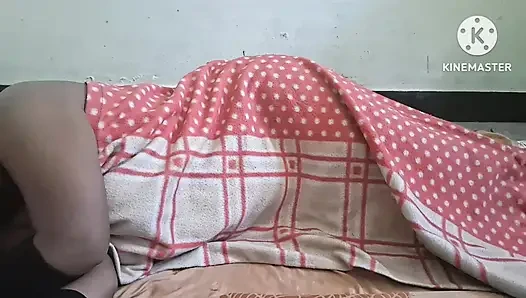 Buka saree istriku dan peras dia