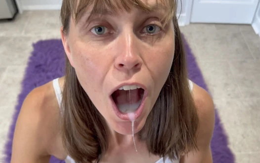 Cum Drools Out My Mouth After Giving Blowjob With Huge Cumshot