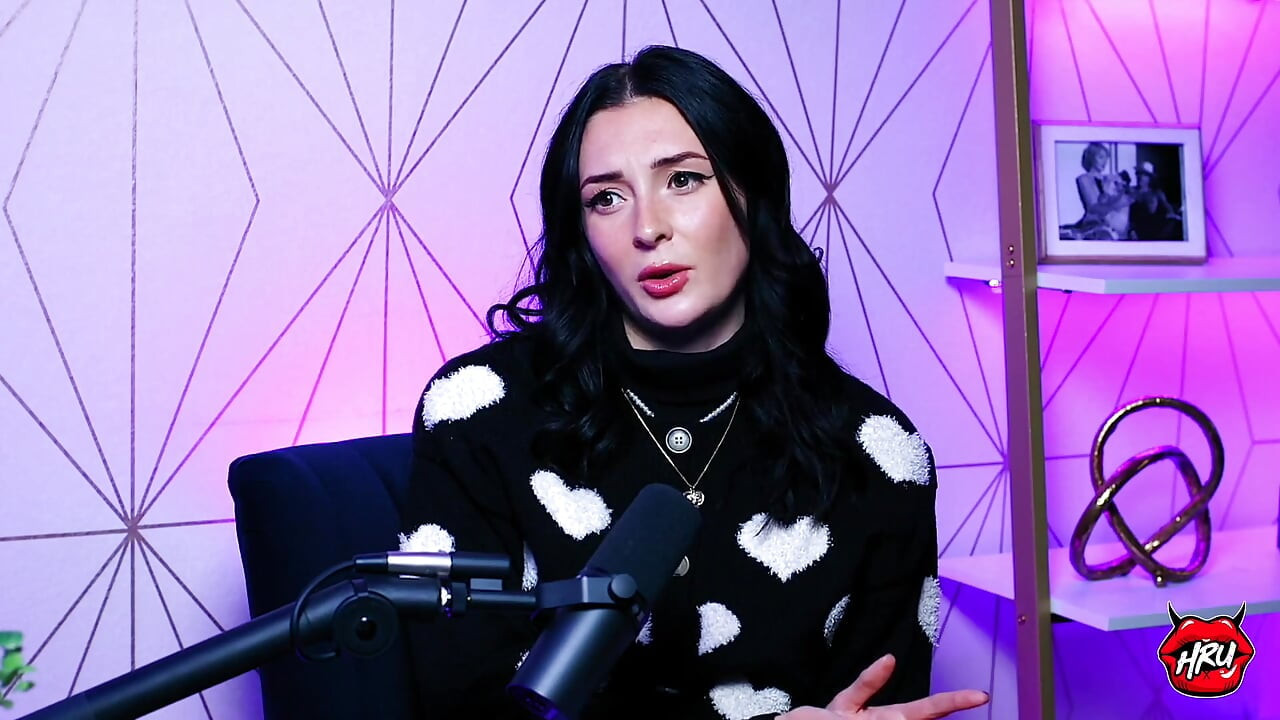 Charlotte Sins yutma, seks partileri ve etikjournalizmin gri alanları
