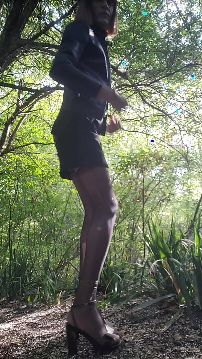 LooK my Skirt in JEaN's on a Parking Lot in the Forest of Senart. VaneSsaBiTCHx PariS ChienneTrvprod91