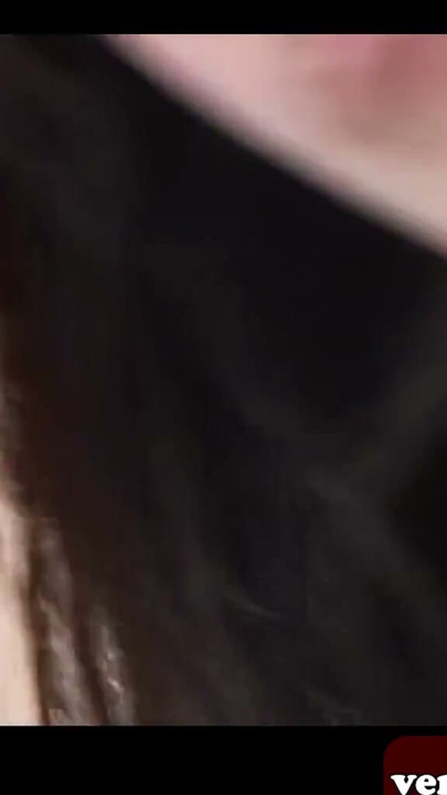 Milf asiática delgada experimenta su primera polla blanca | Clip 1