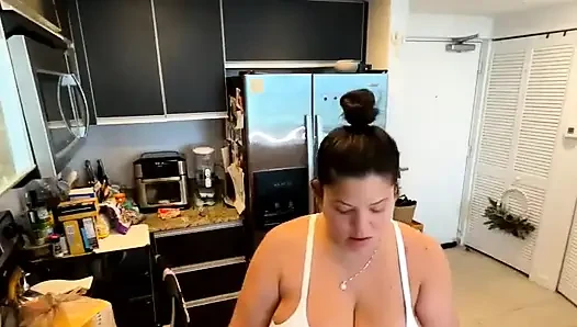 Прямая трансляция с Dani Valentina