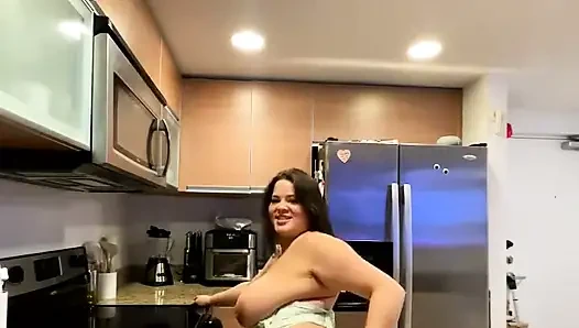 Live-Stream mit Dani Valentina
