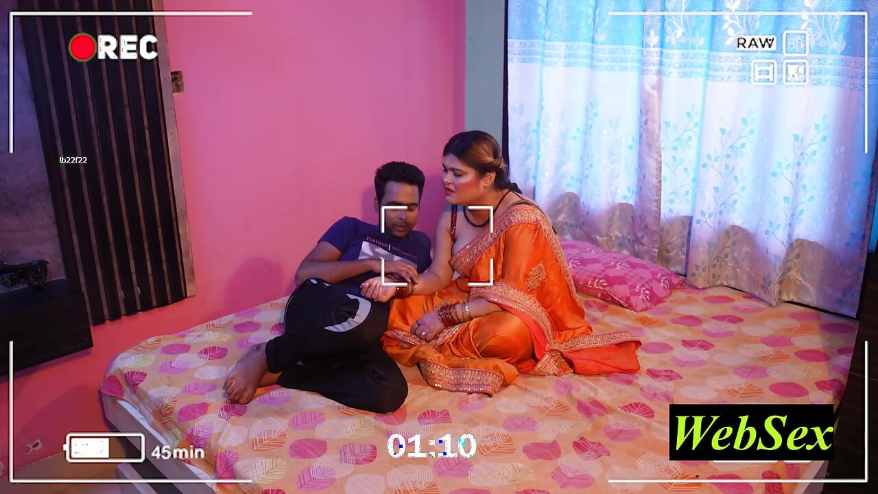 Dhokha dene vaali premika mere dost se pyar karti hai aur uske saath chudaee karti hai! sabse achchha dhokha seks