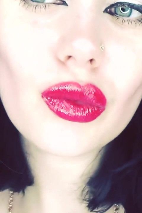 My red kisses make you cum on my face in clip! But this will never happen in real life sissy boy!