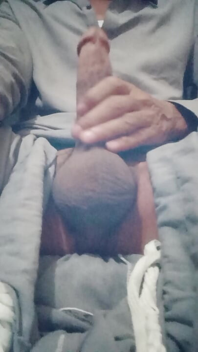 This is my  hot body. Any virgin girl, married woman, wants to suck my body, wants to suck my cock, then you can contact me.