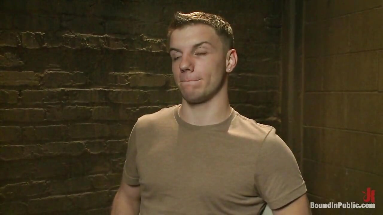 Ripped Stud with a Giant Cock Get Used in a Crowded Bar