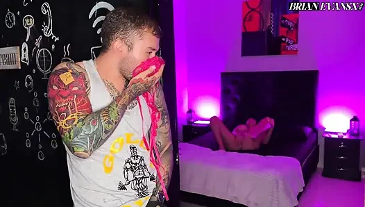 Настоящий секс с колумбийской студенткой Клубничный Каролондон в розовой комнате — Брайан Эванс