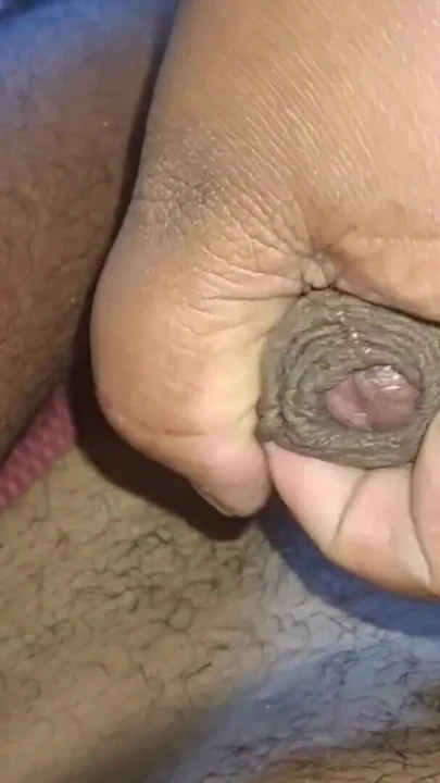 My girlfriend comes to spend the night at my house and takes my dick | Clip 1