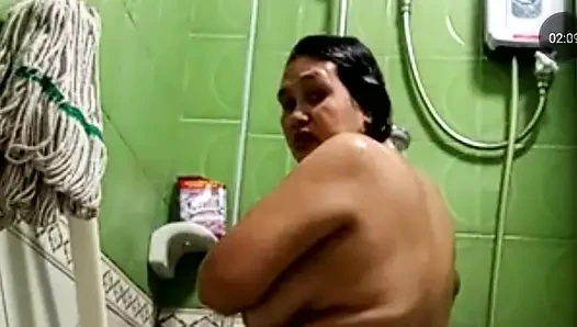 Sadece banyo yaparken izlemek için