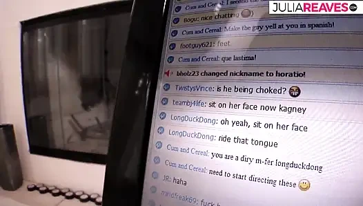Возбужденных крош трахает огромный член, поочередно с камшотом