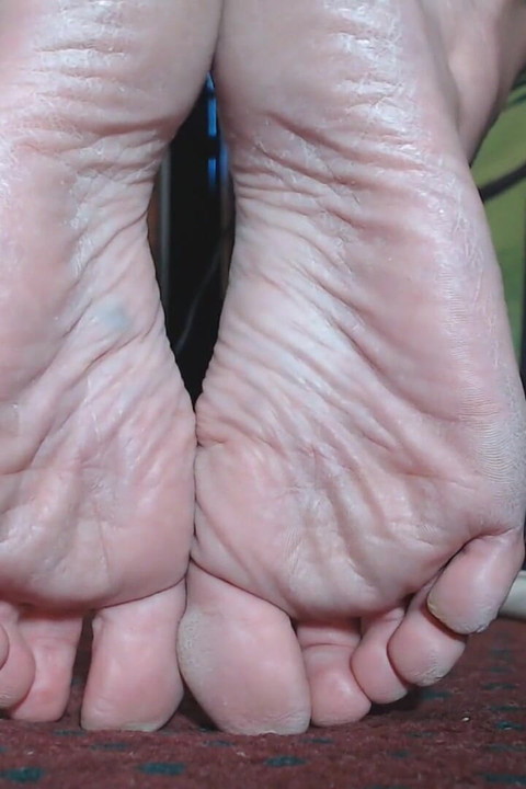 Extreme wrinkled soles closeup dry