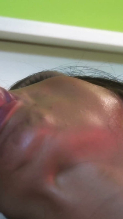 Busty brunette luder vil have mere end én hård pik | Klip 2