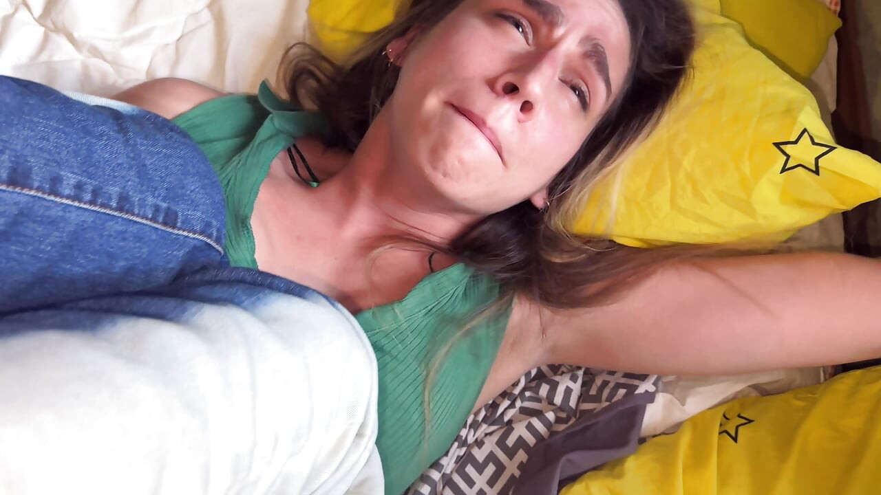 Fat-assed Stepmom Wakes up Her Stepson with Her Wet Cunt and Begs Him to Fuck Her