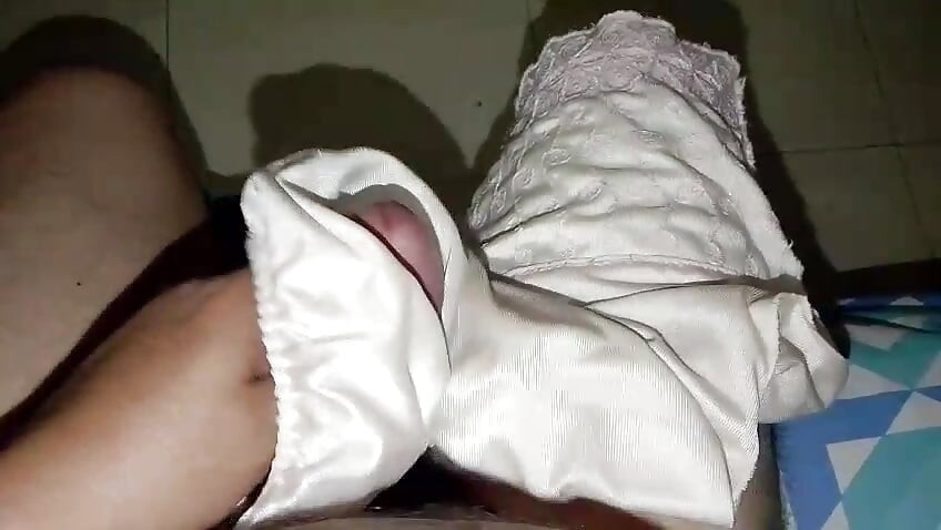 Jerking off with my mother-in-law's petticoats