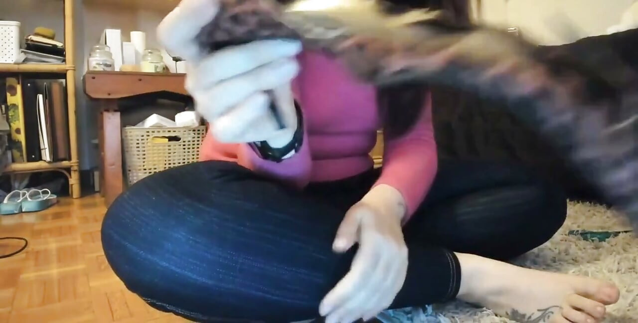 Nicoletta Completely Destroys a Pair of High Heels Putting Her Big Ass in Front of Your Face