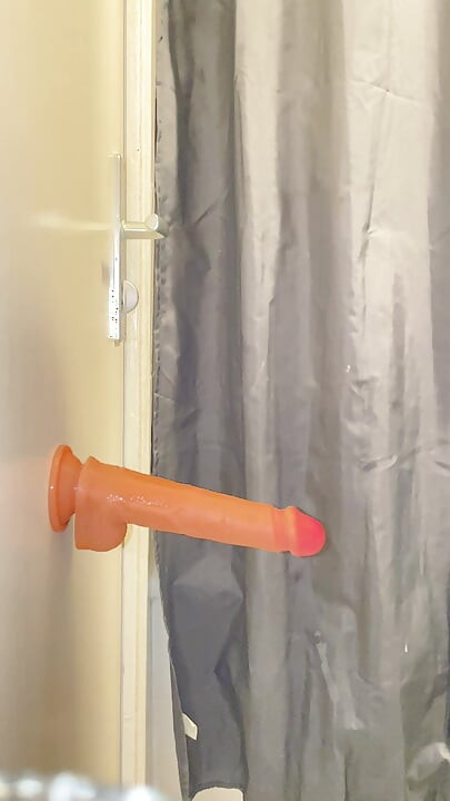 Auto-futai cu vibrator