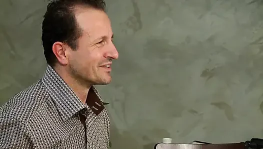 Islak azgın sarışın Macar sürtük sert yarağıma biniyor cilt 1