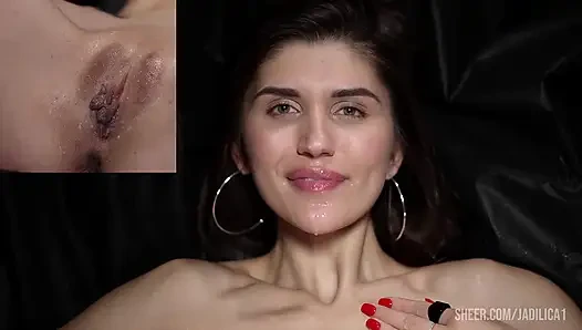 Memek sempit cewek sange ini dientot habis-habisan sampai orgasme 1 on 1