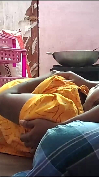 Moment inoubliable de « Femme indienne romantique, baiser le cul »