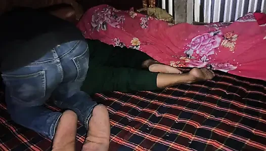 Abang tiri ngentot saudara tirinya sendiri di rumah
