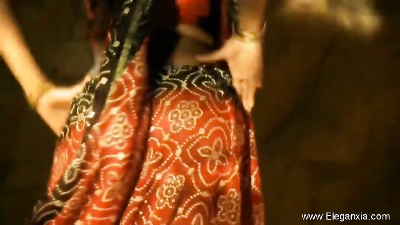 תינוקת הודית סקסית רוקדת ומציגה את הגוף המושלם שלה
