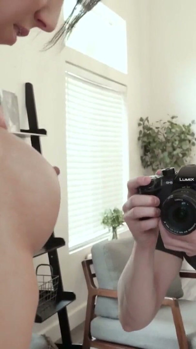 Hot Fitness Milf Riley Jacobs Fucks Young Photographer And Swallows His Cumshot - Mylf | Clip 2