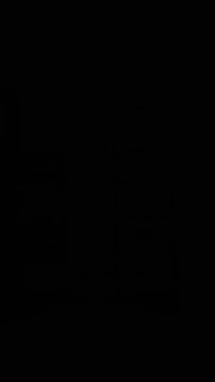 Tôi làm cho chiếc quần lót của tôi biến mất trong cái mông to đĩ của tôi