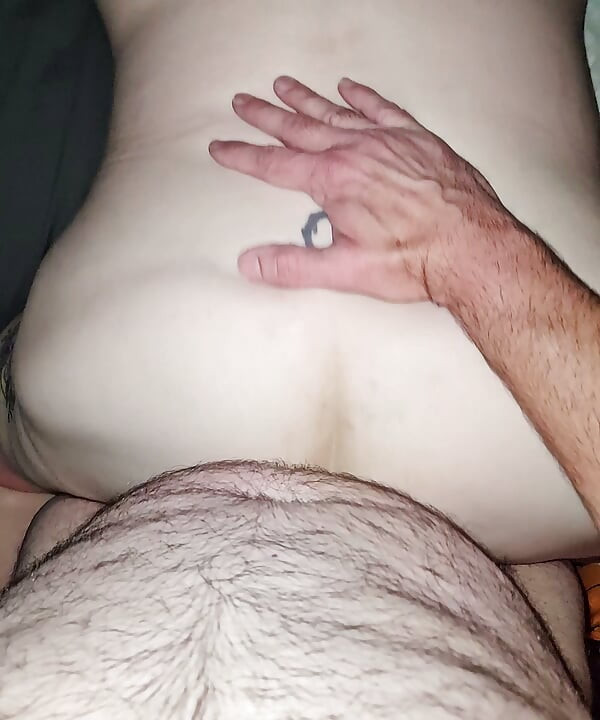 Fucking her in doggystyle and missionary with a creampie