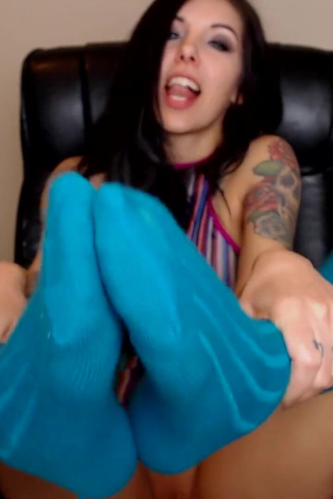 Vzájemná masturbace ponožky a chodidla JOI