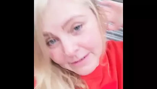 Засвет на складе для мальчиков - задница и сиськи толстушки