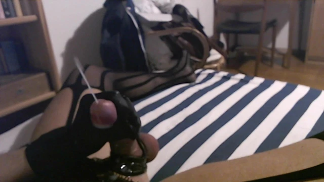 Cumming hard