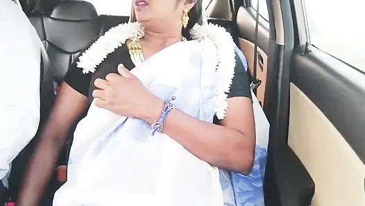Indischer bhabi-auto-sex. Schöne sari-hausfrau versucht, mit stiefsohn Car Drive.telugu Dirtytalk zu ficken.