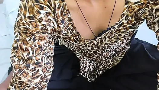 When the girlfriend did not come, the boyfriend brought the hot cute bestie, spit in the ass of Oyo bestie and inserted his thick cock into Hindi audio