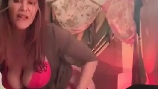 Ibu tiri lagi coli sampai muncrat
