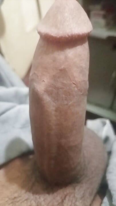 Anyone who wants to enjoy a sexual relationship with me and have a real relationship with my cock can contact me.