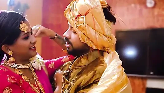 Raja ne naukrani ko sona dekar khusi khusi chod diya